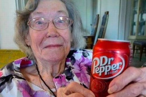 炭酸を毎日飲む104歳のおばあちゃん「忠告してきた医師は皆死んだわ」